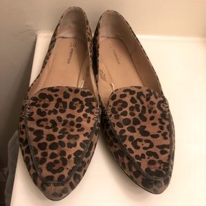Women’s Size 10 Cheetah Print Flats - Pointed Toe